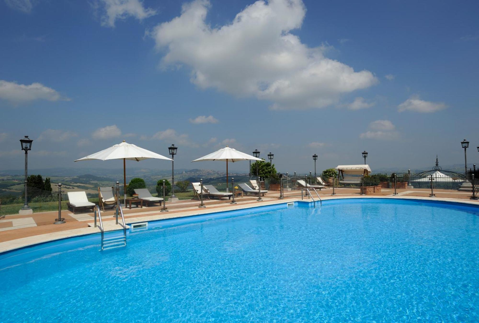 Relais Todini Hotel Exterior foto